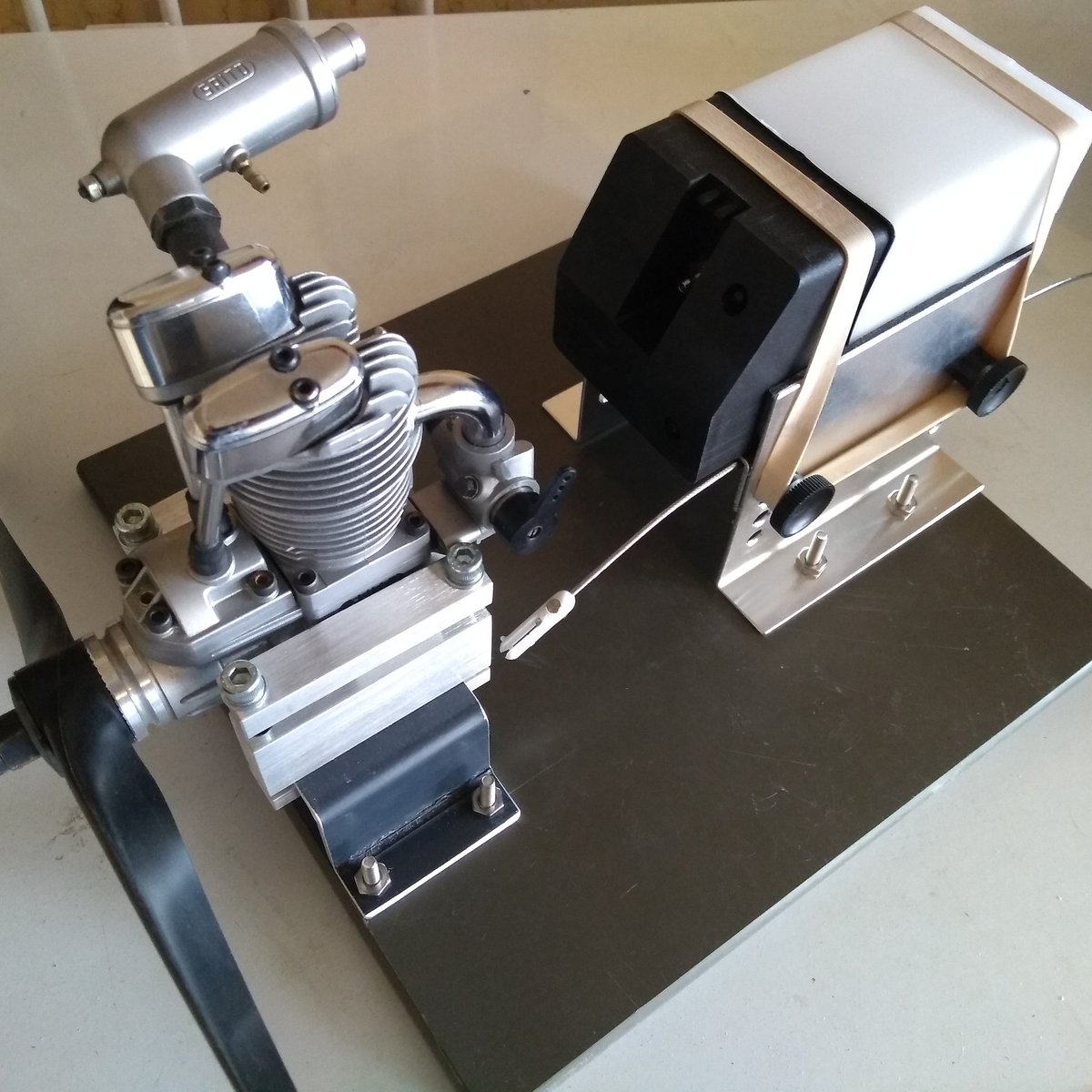 RclcpP's tweet photo. Derek finally has his engine test stand mounted and ready for testing some engines!
Now to go get glow fuel and new plugs .... The expensive part.

#rcairplane  #rclcppodcast #nitrorc #saito #fa82 https://t.co/i5osTn0c6R
