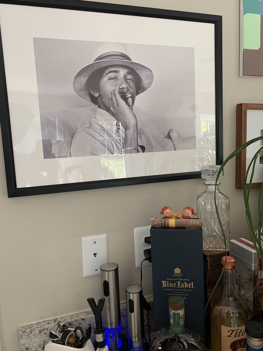 TheRealDougYing's tweet photo. @AriMelber Blue Label with Barry https://t.co/MMhlgs5TrE