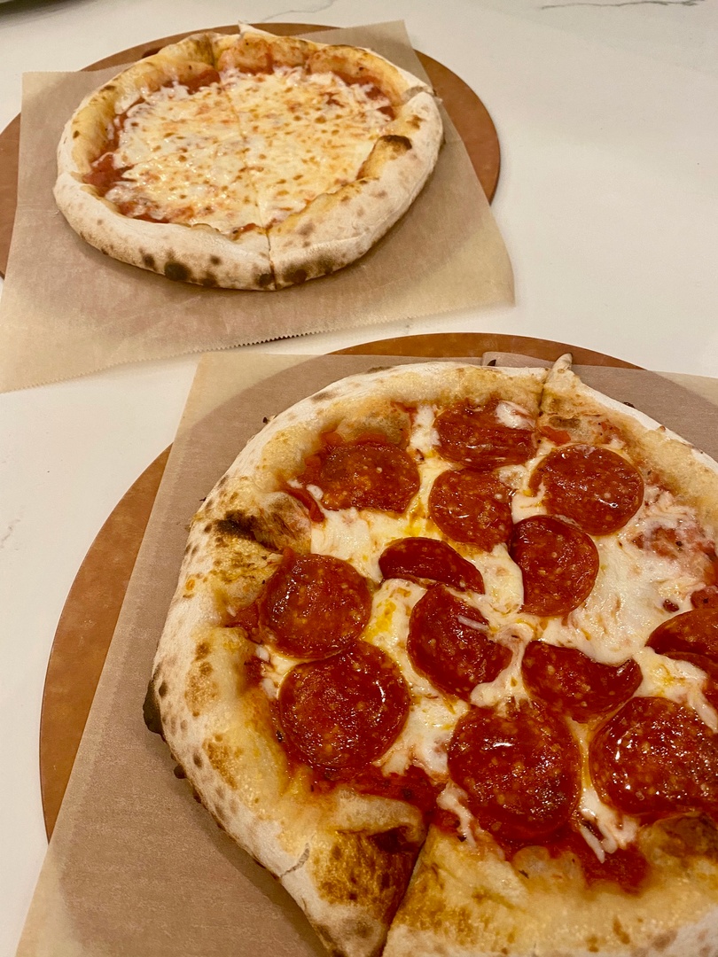 pieandcone's tweet photo. We know you want what's best for your kiddos, and we do too! That's why our kids' pizzas can be made any way you want! Including vegan and gluten-free!! Just ask when ordering and we'll customize a pie exactly how they like it. #PieAndCone #EagleRock https://t.co/0ftGuCs654