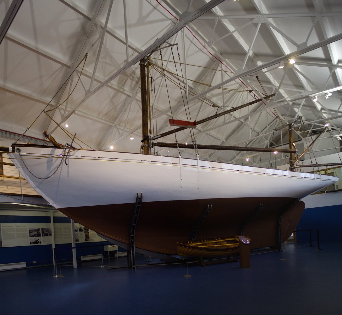 President Erskine Hamilton Childers, is worth delving into briefly.Erskine Childers, born in London, fought for the British Empire during the Boer War, before getting involved in Irish Nationalist politics. He owned & captained The Asgard, smuggling in guns & ammo to the (4/8)