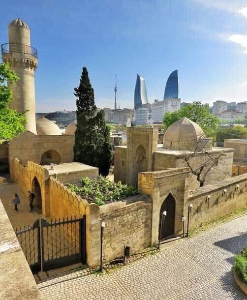 ASBBarcelona's tweet photo. Religions in Azerbaijan 🇦🇿

Diversity is our power! ☪️✝️🔯

#ASBBarcelona #CasaAzerbaiyan #objectivetruthexists #TruthAndFacts #Barcelona #Madrid  #Spain 
#NagornoKarabakh #Azerbaijan #Baku #KarabakhisAzerbaijan https://t.co/cEYpcVEOWR