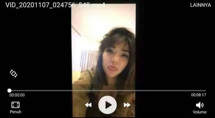 VIDEOINDO3's tweet photo. UDAH BISA CARA DOWNLOAD NYA? ADMIN ADA YG 2menit NIH https://t.co/wSdGORxga3