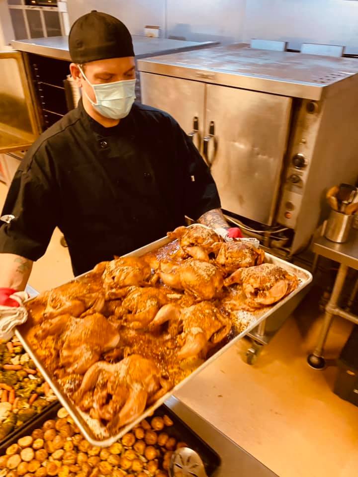 DenverMasons86's tweet photo. A great evening at lodge with guests! Thank you brother Kenneth Bassett for cooking the most amazing meal! #denvermasons #Highlands86 https://t.co/mqP5vGVwYm