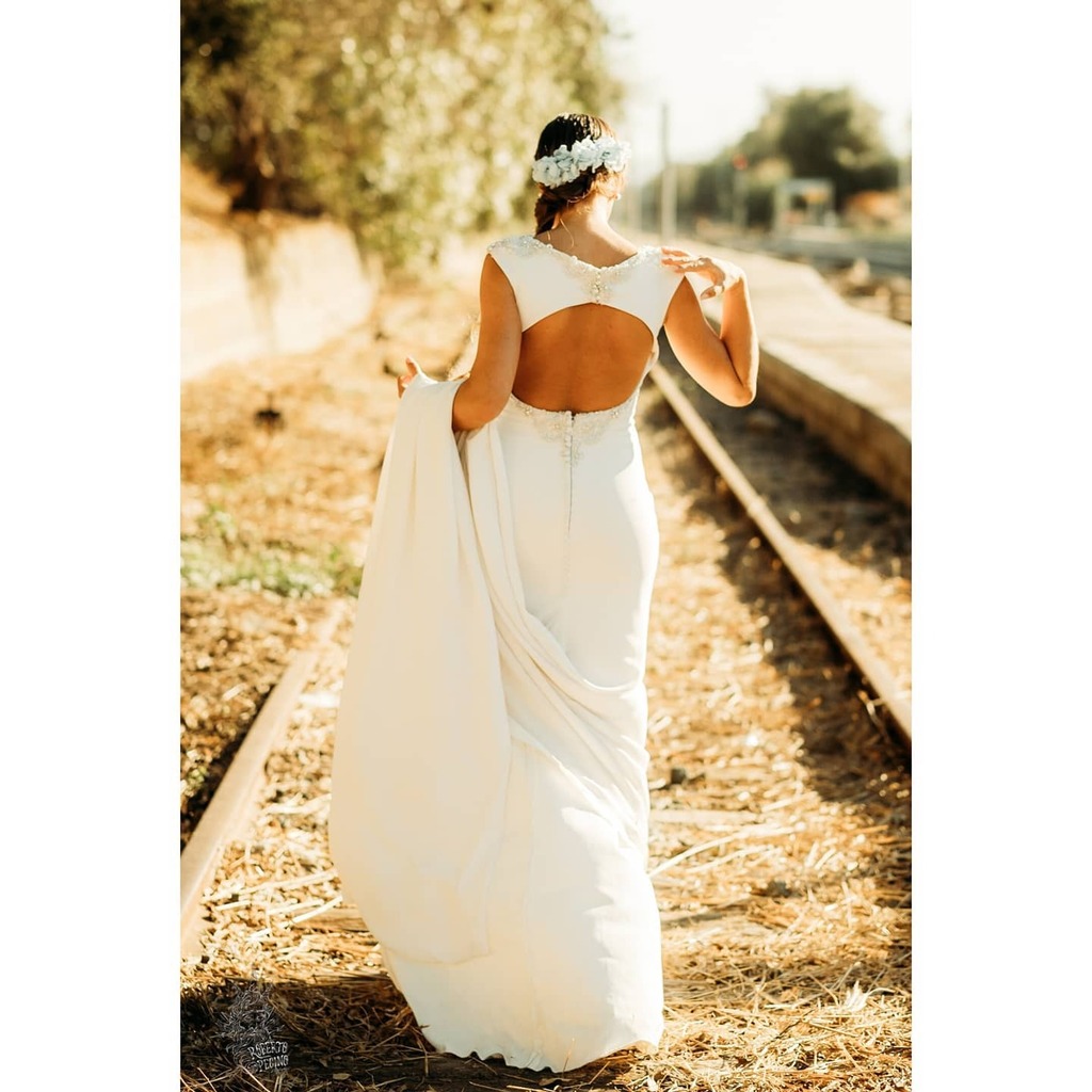 <a href="/amandaferard/">Amanda Ferard</a> 
.
.
.
.
.
<a href="/pronovias/">Aria</a> #noviaspronovias #pronoviasbrides #wedding #bride #bridal #boda instagr.am/p/CHTQ9ePjGs8/