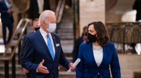 JoseCarlosRRuiz's tweet photo. @JoeBiden presidente eletto di #USA. Dopo il periodo oscuro e aggressivo dei fondamentalisti di #Trump, gioia e sollievo si fanno sentire in #Europa e in gran parte del mondo. È comprensibile. #BidenWinner. #EEUU deve capire che non può maltrattare il mondo. #7novembre 2020. https://t.co/6NmXBrYgDQ