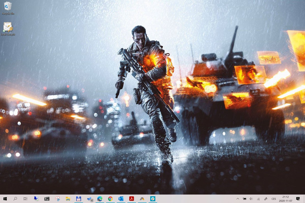 jspetrak's tweet photo. @maestrosill Jedu #ZeroDesktop #UkažPlochu #ShowYourDesktop https://t.co/JCiyTwapFg