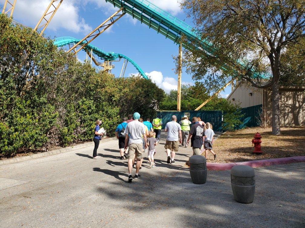 acesouthcentral's tweet photo. Private VIP Tours of Journey to Atlantis and Great White during ACE Day at @SeaWorldTexas! #RideWithACE #RideTheRay @aceonlineorg https://t.co/uURSlkLOrl