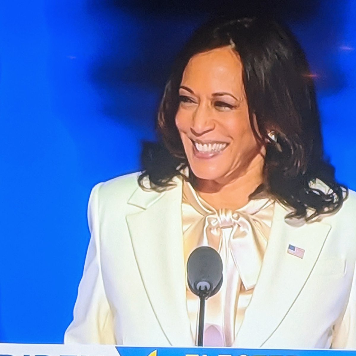 I hope children are watching.❤️ #KamalaHarrisVP