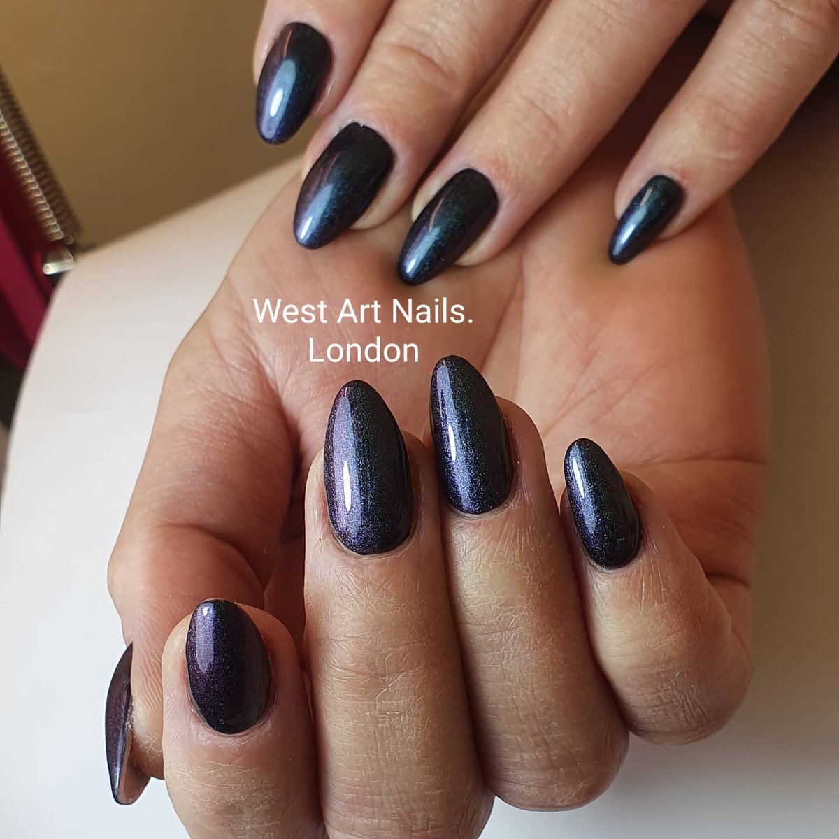 WestArtNails's tweet photo. #efilemanicure #gelextensionsnails #hardgelextensions #gelpolish #hardgelnails #shellacpolish #darkcolournails #chamelionnails #almondshapenails #autumnnails #victoriavyn #westartnails #turnpikelane #woodgreen #haringey #london #uk https://t.co/ZHFhjiJHnv
