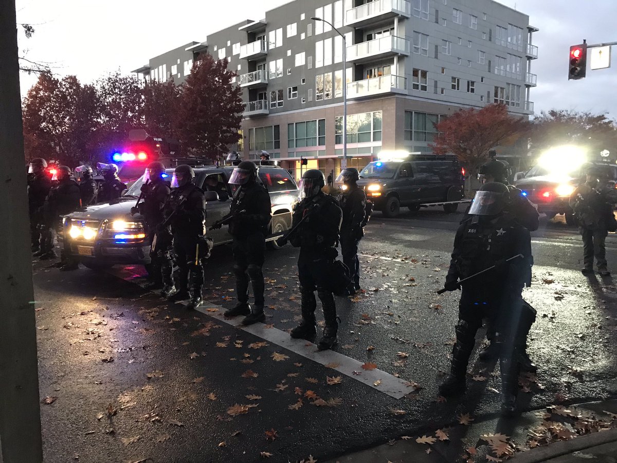 Salem Police say counter protester must leave the street and get on sidewalks