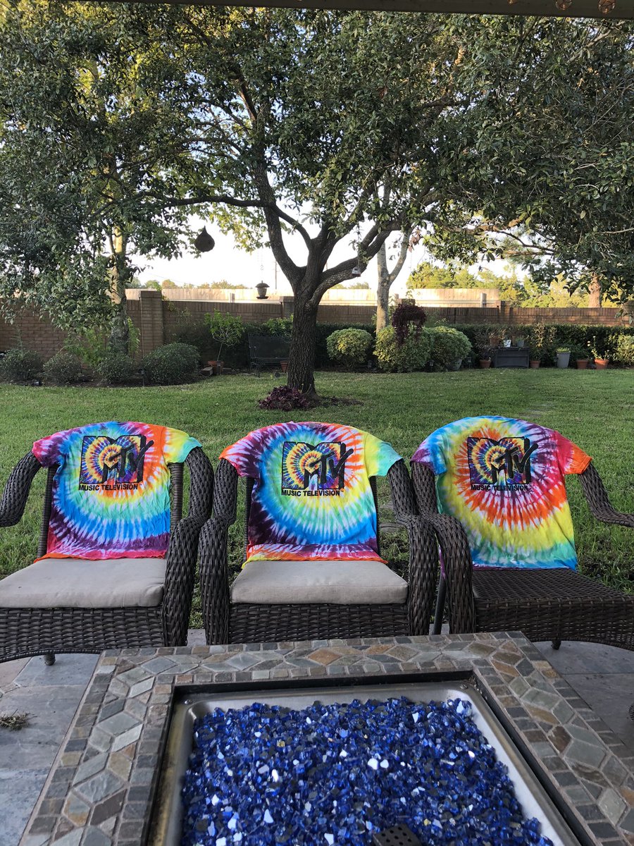 arex5198's tweet photo. Hey guys!! I have these rainbow tie dyed MTV shirts available for sale with sizes small-extra large!! I had a blast doing these 🤩 send me a message if you’re interested ✨ https://t.co/lWSUt4yQ17