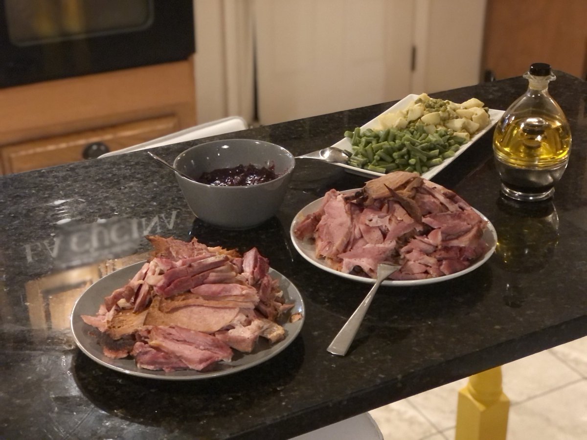Marta_botturi's tweet photo. Saturday dinner https://t.co/0SMq8yeNAj