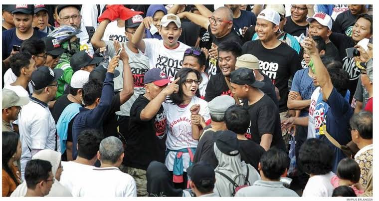 ndorokakung's tweet photo. Sejarah berulang....di tempat lain. https://t.co/moNWPKPDSR