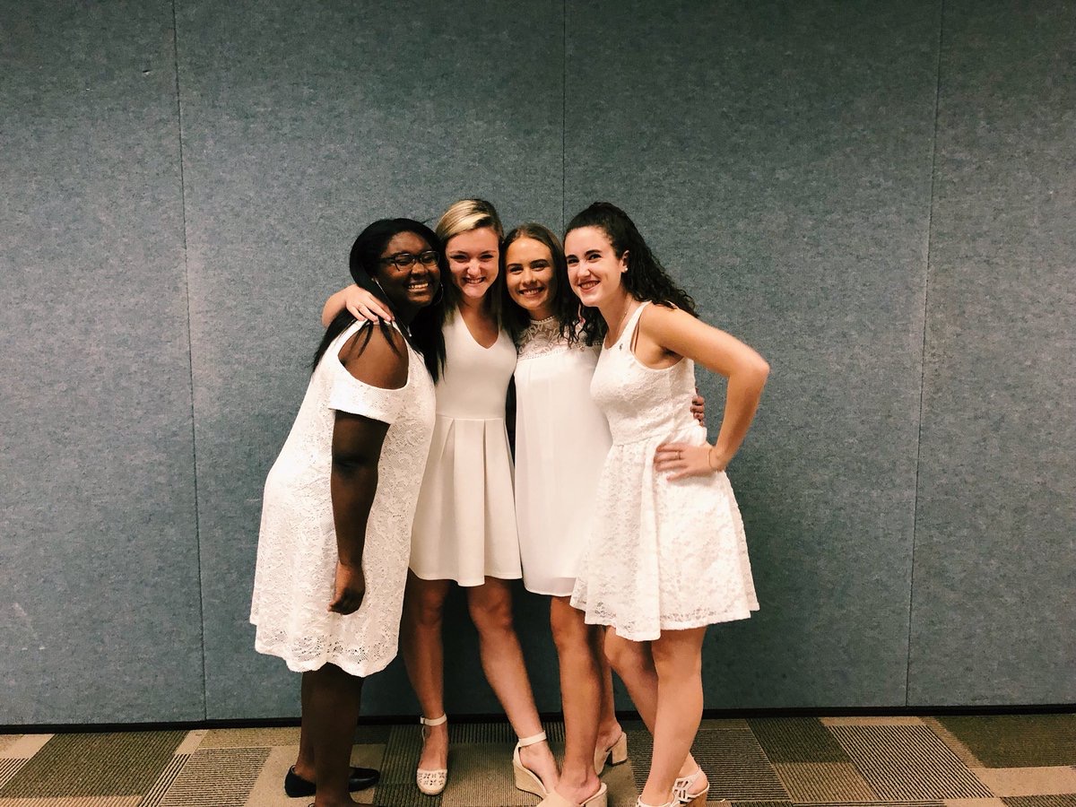 Alpha Chi Omega tweet media