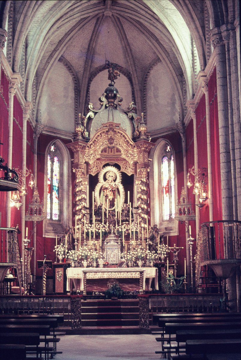 ReginaSanctorum's tweet photo. Finalizamos una jornada atípica, pero sentida en nuestro interior con una fuerza abrumadora. La Virgen os espera todo el año, junto al Señor cobijado en el Sagrario. Que ellos nos protejan en estos tiempos inciertos.
Reina de Todos los Santos, ruega por nosotros
#RTSantos20 https://t.co/iqzYoEwU2Q