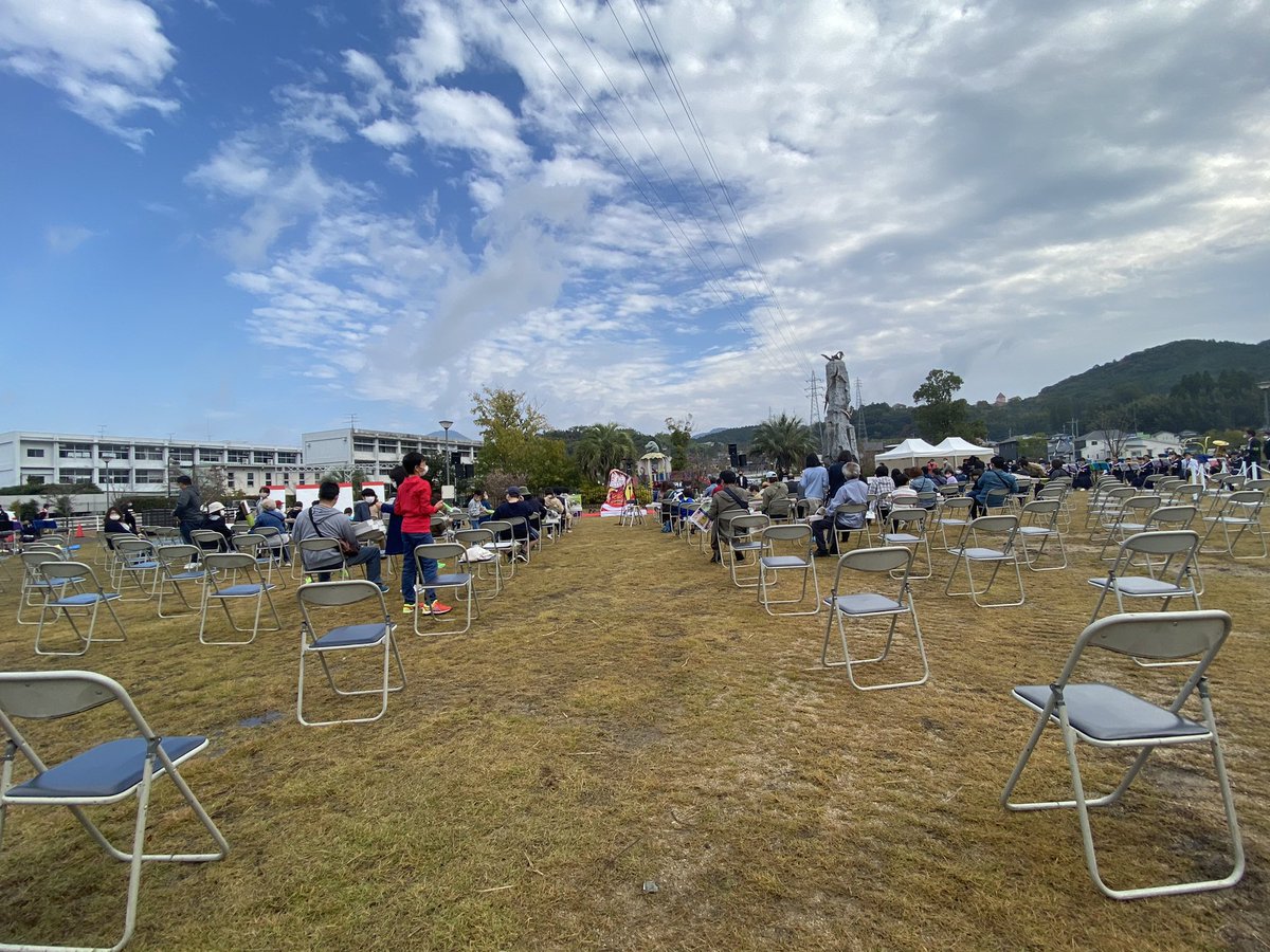 One Pieceスタッフ 公式 本日快晴 ブルック 魂の除幕日和 ブルック像除幕式 このあと11時スタート Youtubeで生中継 T Co Cbzjpazltu ブルック像