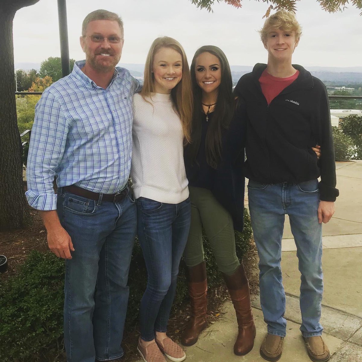 SavFrench's tweet photo. I meannn I think it’s kinda rude the tall gene skipped me but ok. #auntlife #FrenchFam https://t.co/oa5aDoCQsK
