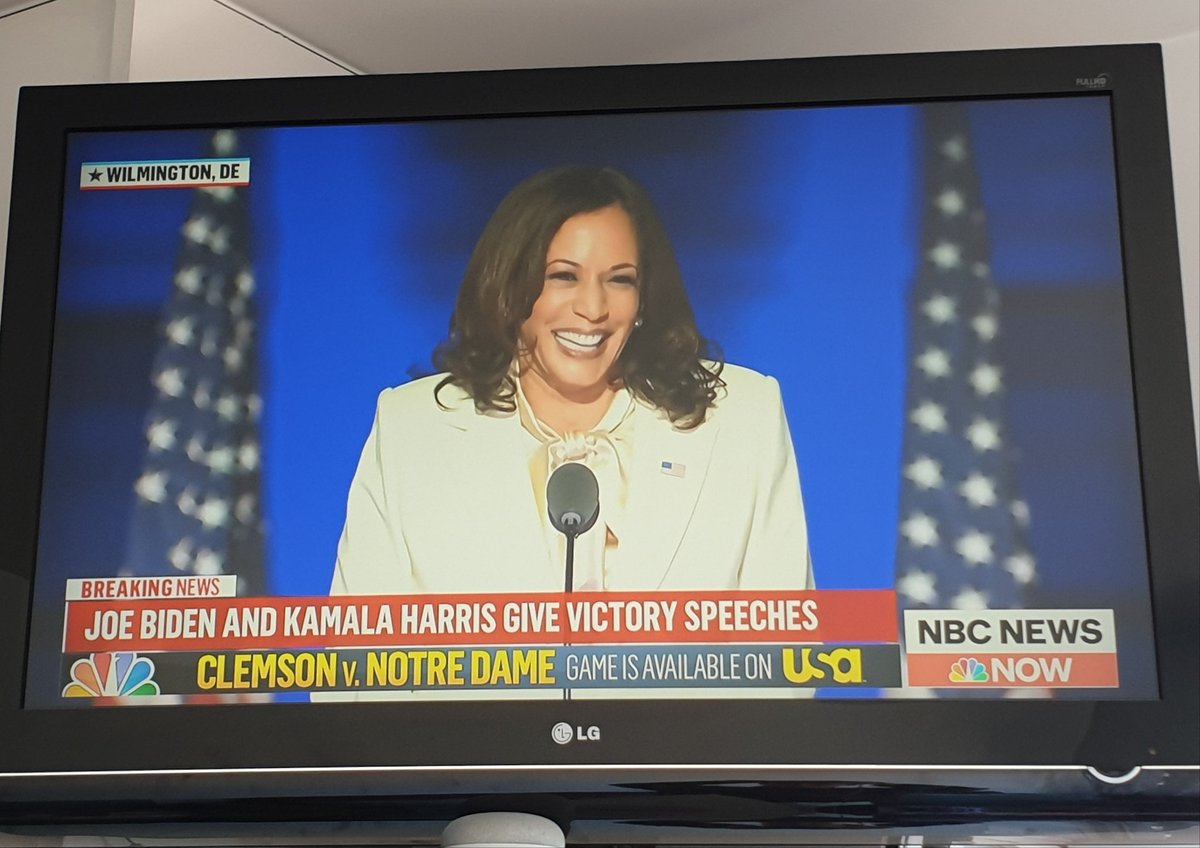 kychiron's tweet photo. @KamalaHarris @JoeBiden Girrrrl yes!!!! 💙💙💙 Cheering from Australia. 👏👏👏 https://t.co/ApqPBxst2f