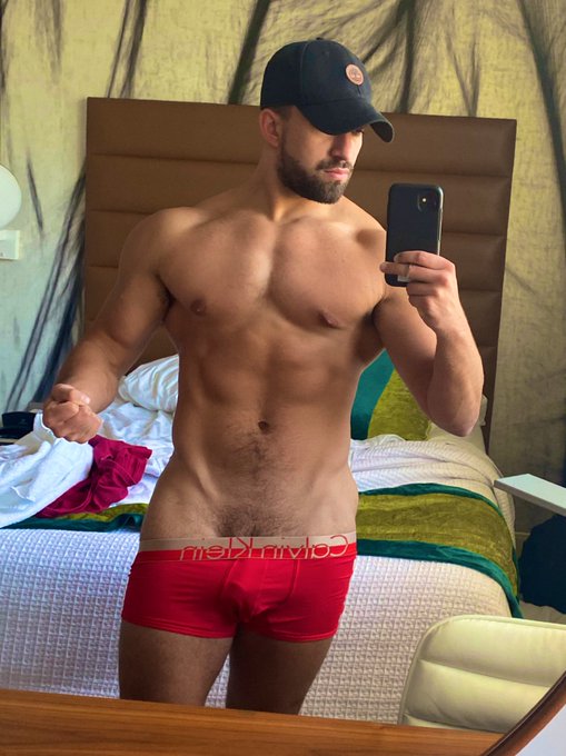 RT if you&rsquo;re ready for me to fuck you 🍆🍆💪🏼💪🏼 https://t.co/4UJeiN8nPs