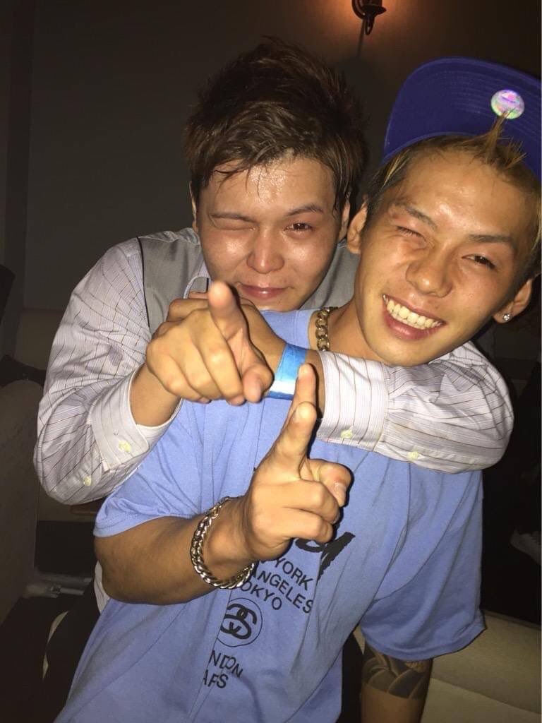 Hiro16_i's tweet photo. 直記ほんまに良く頑張った！
お疲れ様☺️
今まで俺を色んな人と
出逢わせてくれて楽しましてくれて
ほんまにありがとうな😭
ゆっくり休みや！
またみんなでどんちゃん騒ぎしよ！
恭介、ゆうま、ざきも
ほんまにありがとう！
直記のお通夜に参加してくださった
皆様もありがとうございました！
大好き🥰 https://t.co/f6NSA6Fi3o