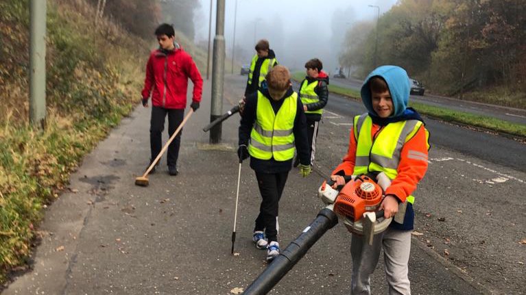 dunblanebb's tweet photo. We’ve had a day of community action in #Dunblane clearing leaves that were making pathways &amp; pavements dangerous. We picked up a fair bit of litter as well. Thank you to all the boys, parents and leaders who took part. #BoysBrigade https://t.co/pezFVuEjMA