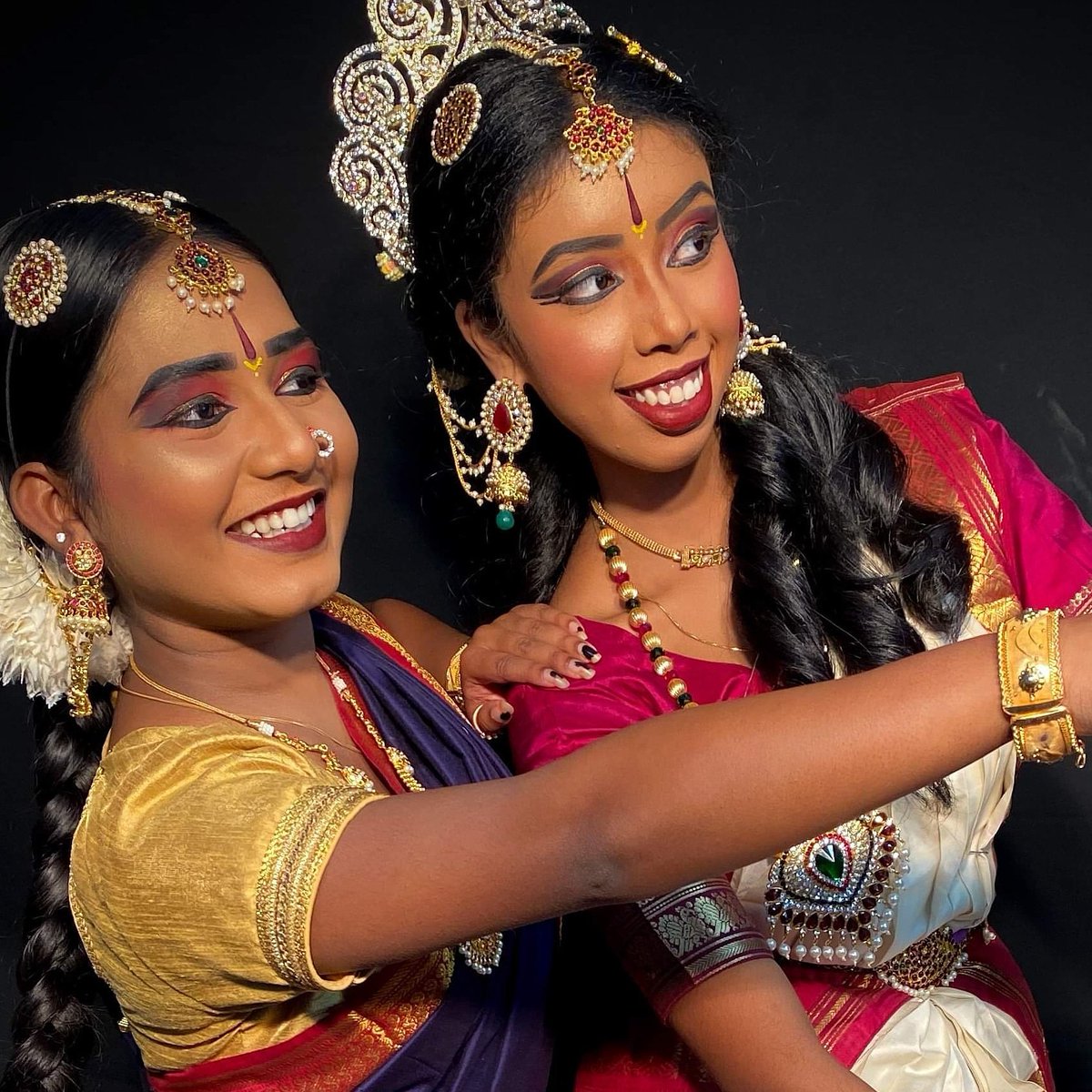 Fringelive2020's tweet photo. TONIGHT at 7pm MT!
https://t.co/WIIYJ2QXzR 
Kuchipudi Dance with Shivamanohari!
#edmarts #yegfringe #yegartist #yegdance @fringefests @edmontonfringe https://t.co/brpyJGLNfZ