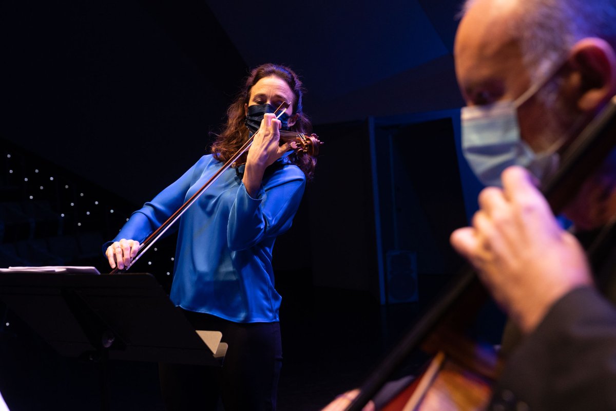 Auditoriotfe's tweet photo. #QuantumEnsemble vuelve a regalarnos en #AuditoriodeTenerife una velada de efectismo musical a través de un recorrido ‘bohemio’ por la composición de Brahms, Dvořák y Janácek 🎼🎶
#CulturaSegura #CicloCámaraAuditorio https://t.co/DAUH76AAFK