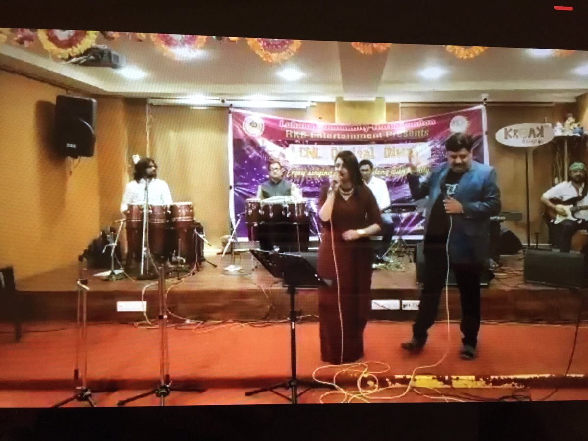 jagesh_dattani's tweet photo. Thanks to Lohana Community North London #LCNL for a fantastic evening of pre #Diwali entertainment🎹🎼🎸🎤🥁loved DigitalDiwali. 👏🏼 RKB Entertainment 🙏 https://t.co/GDKGRQPqYW
