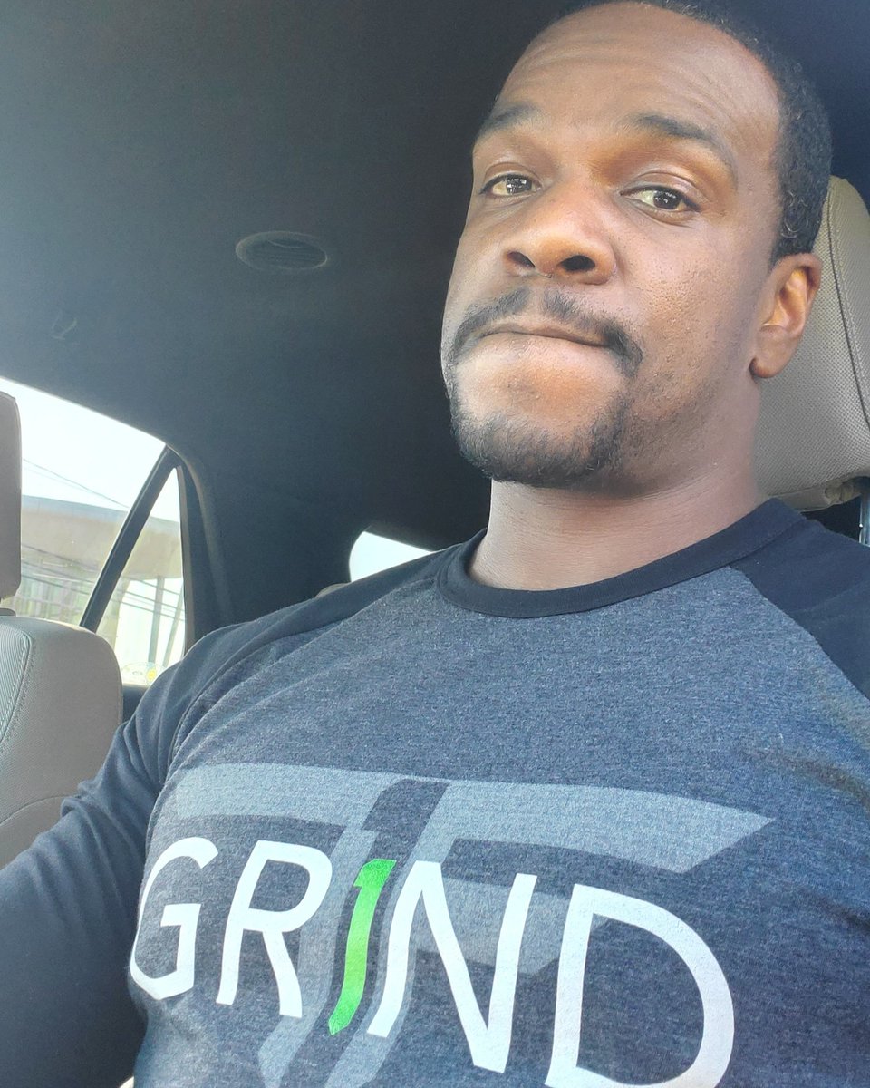 aaronyarbough's tweet photo. What's yours can't be denied. You just gotta go get it! #Grind #T1FP #the1fitness https://t.co/ywKOv5l34K