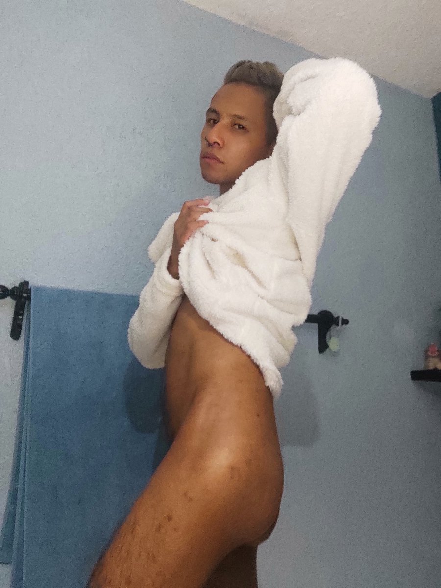 DanceBlog_HM's tweet photo. https://t.co/s0yXSOUtJg

😏🍆😋 https://t.co/3YWca0DwUa