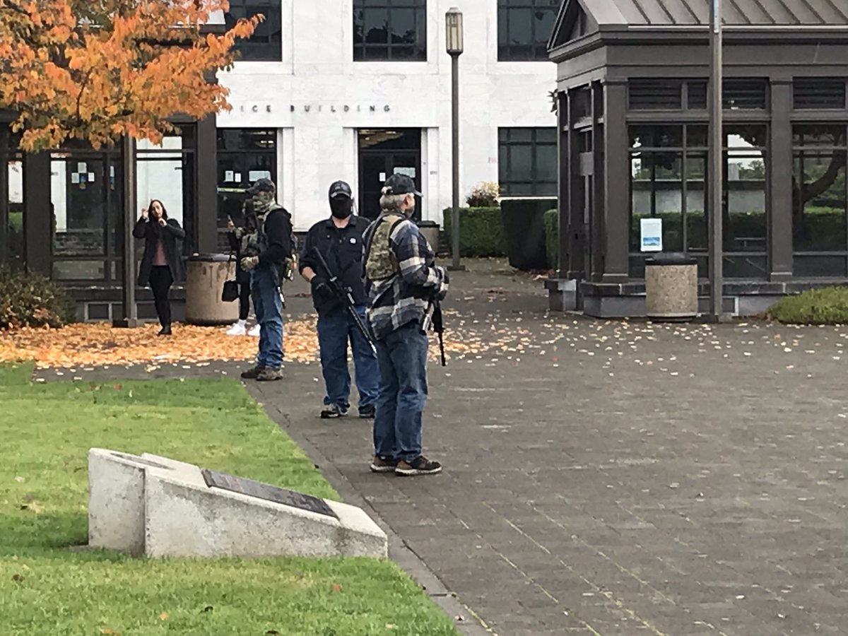 More armed perimeter guards at stop the steal rally in Salem, Oregon