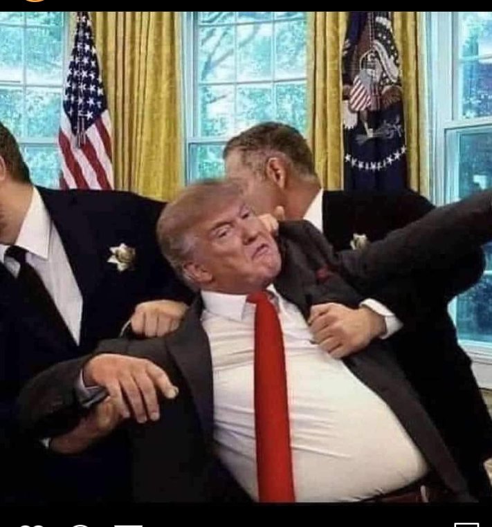 TopChefeazy's tweet image. 🖕🏿Trump 2020 😂😂😂😂