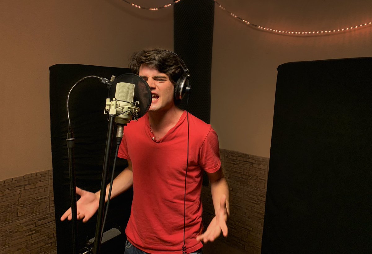 W5_official's tweet photo. Vámonos con las voces! 🎤🔥

Let's go with the vocals! 🎤🔥 https://t.co/nKOa47pYh9