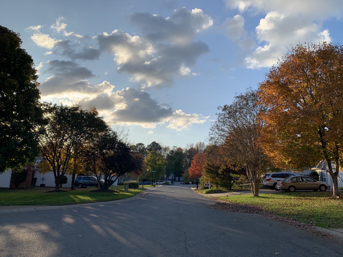 hernandez_mar_'s tweet photo. Such a beautiful day!! 💜💜💜💜#unitingourworld ,⁦@ParticipateLrng⁩ , ⁦@CabCoSchools⁩ ,#unitedWeTeach, https://t.co/LLRQ9fw5Ob