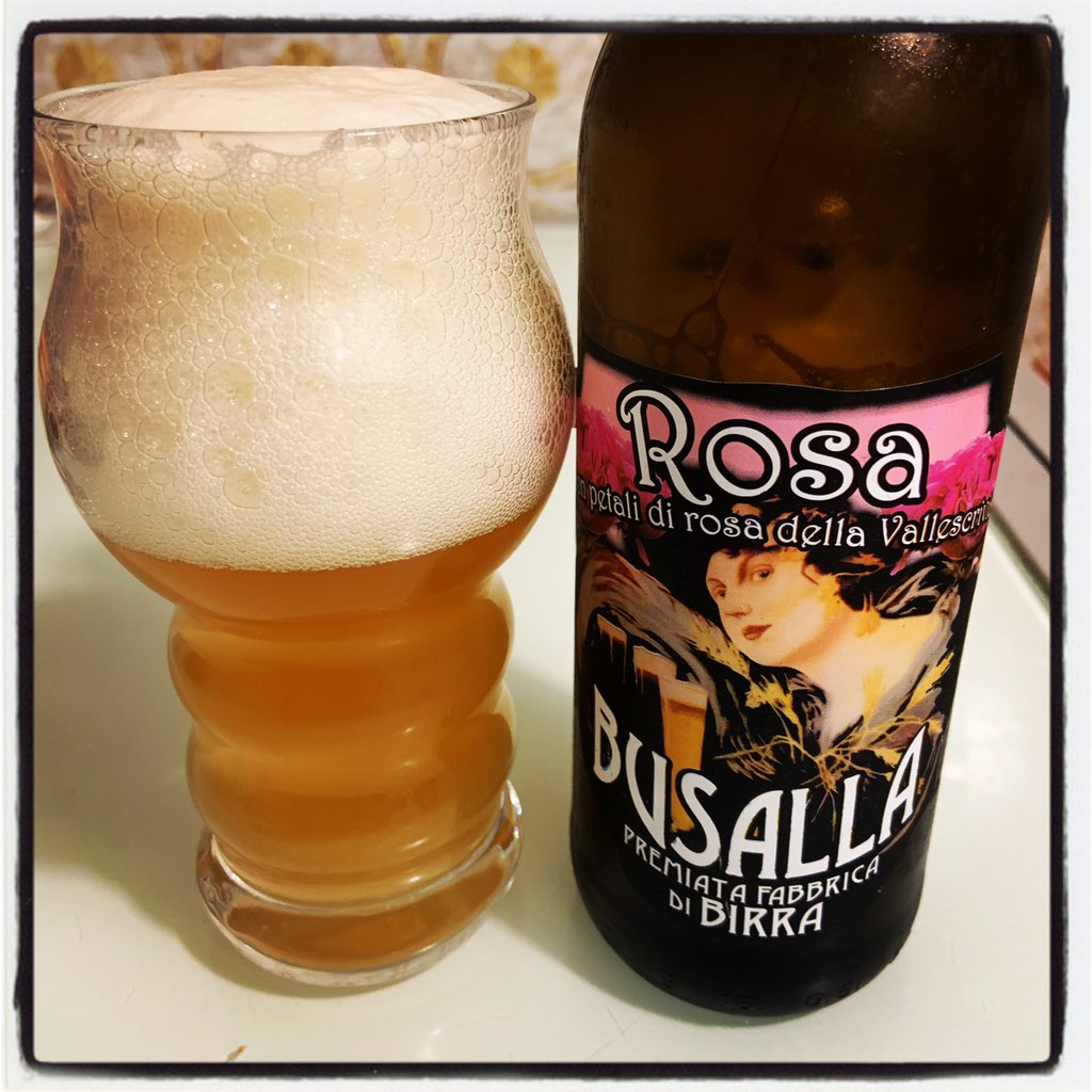 paolopasquale's tweet photo. Versamento rivedibile, ma la rarissima #birra alla Rosa di #Busalla, brasata con petali di Rosa della Vallescrivia, vale sempre la serata.. 🌹🍺🔝
#birraartigianale #beer #craftbeer #rose #rosebeer https://t.co/cRDMIeZEhQ