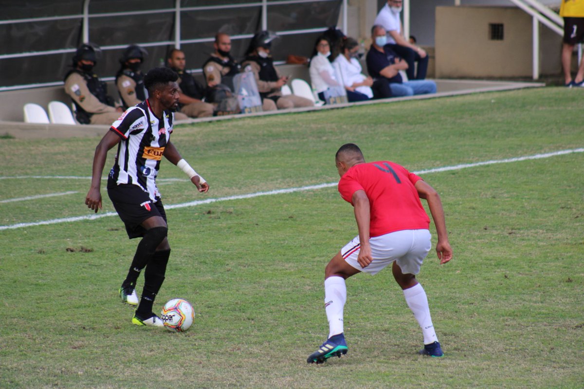 nacdemuriae's tweet photo. Fim de jogo no Soares de Azevedo.
NAC é derrotado por 2 a 0 diante do Pouso Alegre.
Foco já nesta na próxima partida, contra o Betim na próxima quarta-feira, fora de casa.
Bora, NAC!!! Importante é como termina.
#NAC #souNAC #CampeonatoMineiro #MóduloII #quadrangularfinal https://t.co/5eTJYDw3Bm