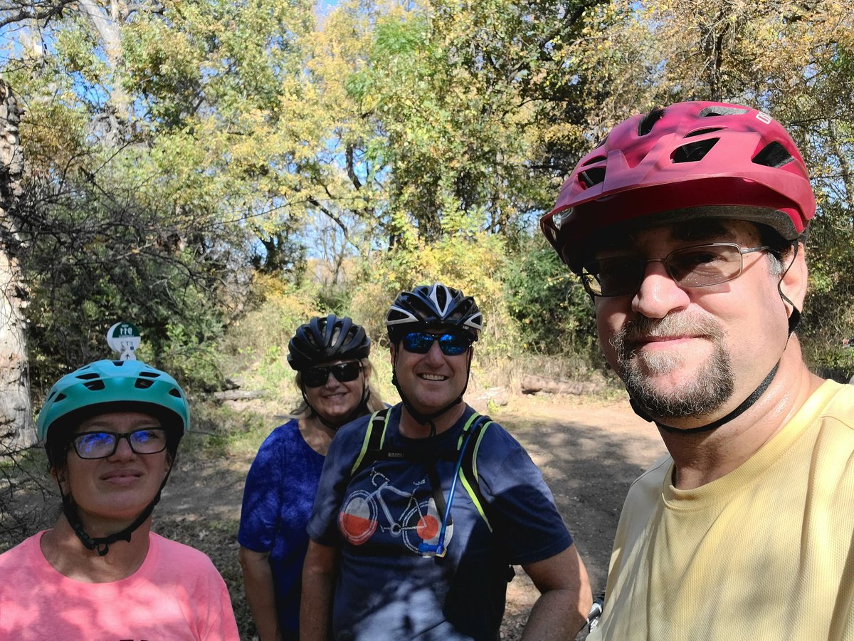 0WiseTeacher's tweet photo. Thankful for great friends and being healthy enough to do the things I love! #ireadtheStallionMessage @StewartsCreekES https://t.co/qxlyZoqQsK