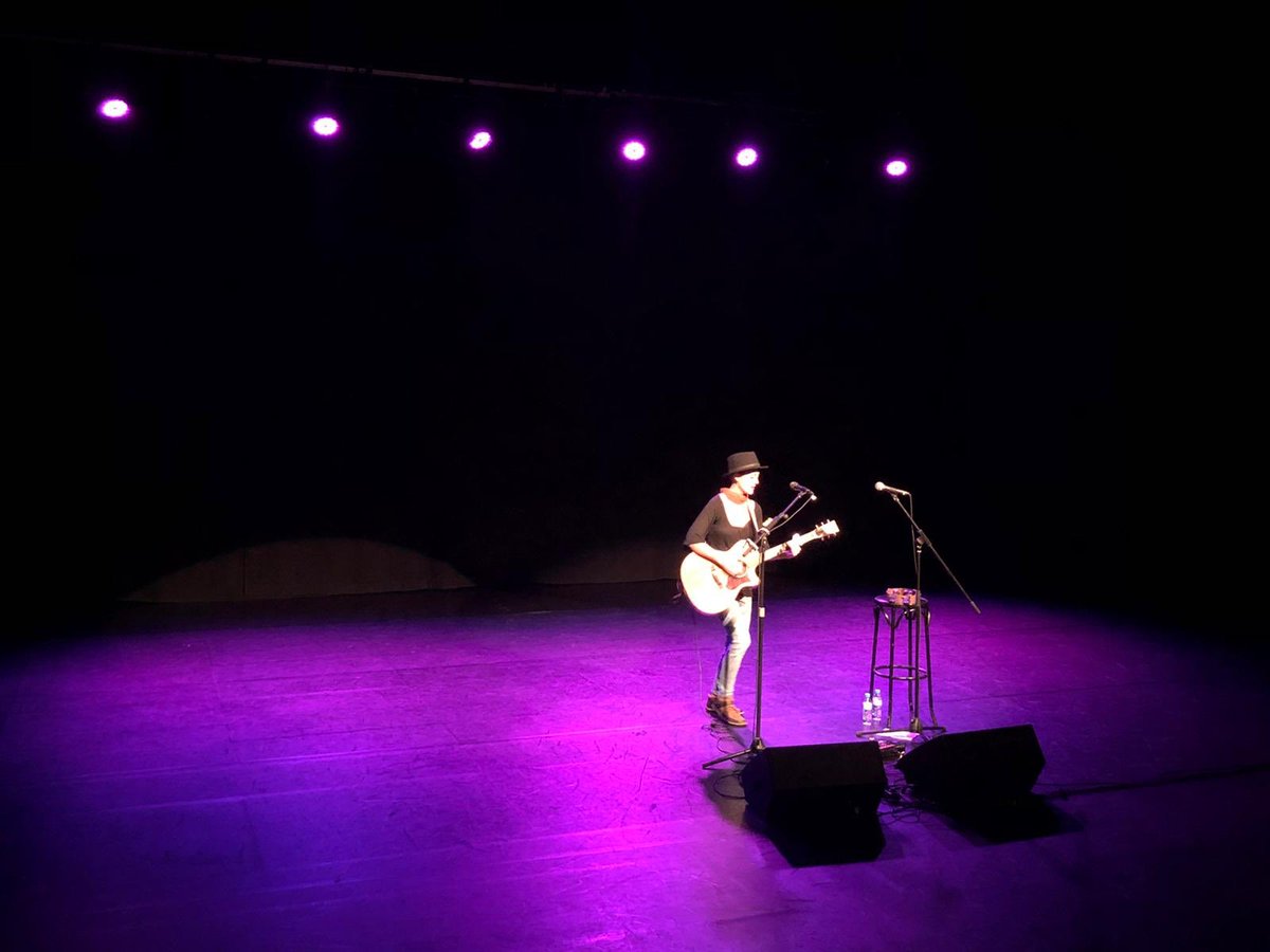 BalearesTB (@balearestb) on Twitter photo Nos ha encantado poder volver al teatro y disfrutar de la voz de Marion Deprez en el escenario de <a href="/TeatreLloseta/">Teatre Lloseta</a> #Lloseta #somdemallorca #mallorcainspires Nos ha encantado poder volver al teatro y disfrutar de la voz de Marion Deprez en el escenario de <a href="/TeatreLloseta/">Teatre Lloseta</a> #Lloseta #somdemallorca #mallorcainspires