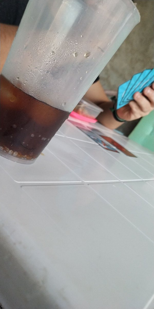 eljuandi97's tweet photo. Por tardes como la de hoy, daría mi vida entera!!! @consufrnndz009 @LorenzoFedz96 #elreypaparajote
#secalló #cubateo #barbacoa https://t.co/hQtgTeeBVP