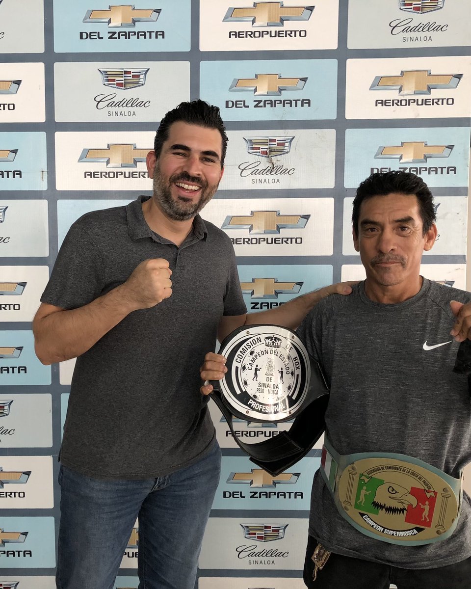 danielcastroBCP's tweet photo. Con el excampeon “Pringa” Hernandez quien el 28 de Noviembre realizara exhibicion con “Chapito” Velarde en @grupofelixmx , evento que podran ver en vivo en FACEBOOK en @boxingclubpromotions y diferido en @tvp_culiacan , @tvxti así como @latvnetwork en EUA #purobox https://t.co/rrgxDBybJh