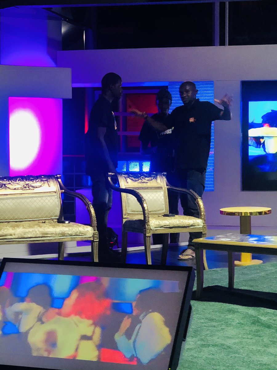 2stvsenegal's tweet photo. đDans un instant votre Ă©mission prĂ©fĂ©rĂ©e du samedi soir #vousetnous avec la #teamintense âš https://t.co/vTXtmEKKoO