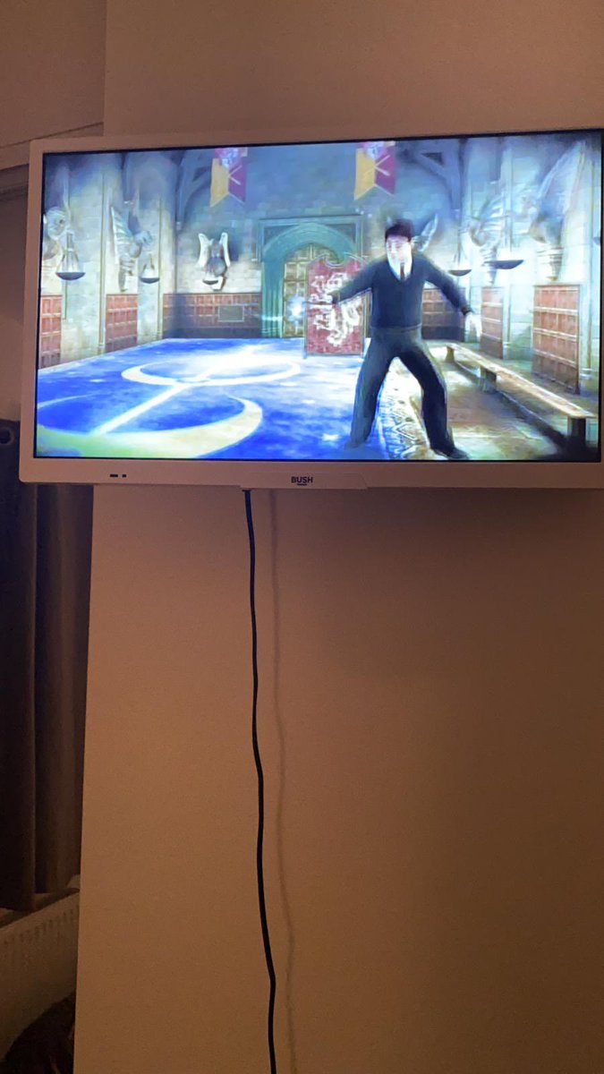 emmalchettle's tweet photo. Harry Potter and the half blood Prince! 6th film since Thursday. 2 per day, 2 tomorrow 😀 #lockdown2 https://t.co/H1BJCx5gpm