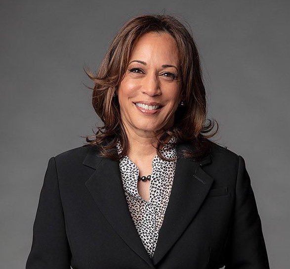 "Women belong in all places where decisions are being made. It shouldn't be that women are the exception." - Ruth Bader-Ginsburg 

From one trailblazer, to another. 

This one is for you, RBG 🌹❤️