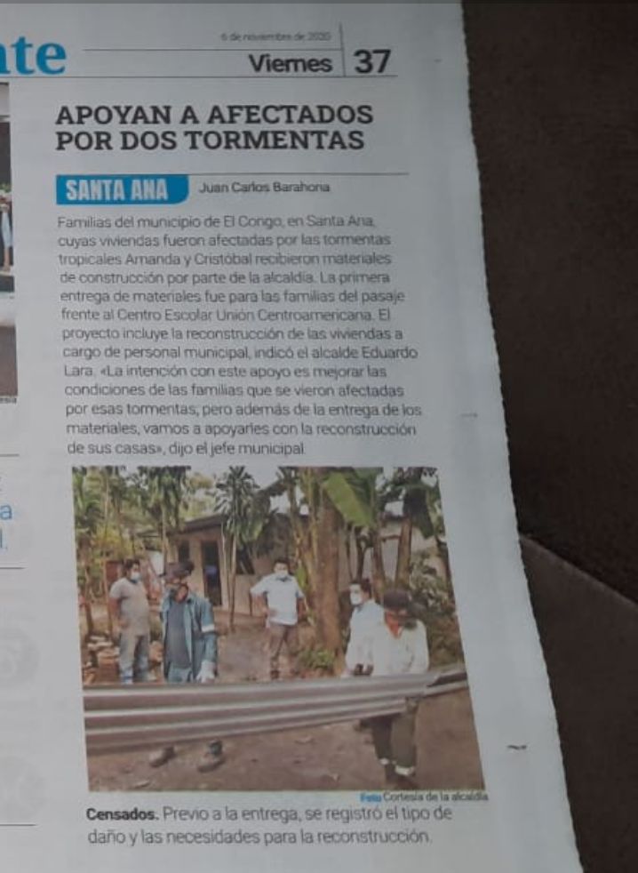 arana_bethy's tweet photo. Esta nota publicada en el Diario El Salvador @elsalvador  sobre el trabajo de @TatoLara7 alcalde de El Congo están realizando.  En favor de las personas afectadas por las lluvias. @GGallegos24 @jcmendozagana1 @CALEMANR @AnaDaysideLara1 @Dr_Guardado https://t.co/ELulr6P0jy
