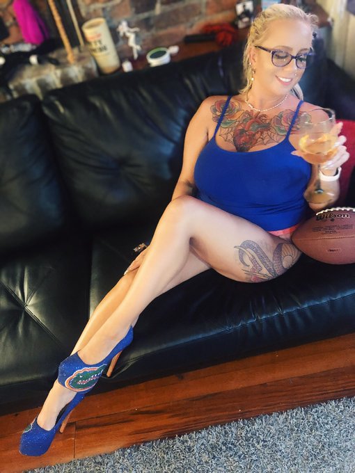 Go Gators!!!! #FlaVsGa https://t.co/G0AbFmDNvF<a href="/tag/flavsga"class="tags">#FlaVsGa</a>