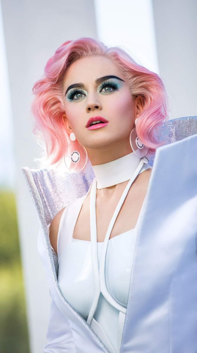 Moiss86805270's tweet photo. #ChainedToTheRhythm #NotTheEndOfTheWorld #KatyPerry #Streamsmile #JoeBiden 🇺🇸🇺🇸💓🔥🔥🔥 https://t.co/iIxcwCsprB
