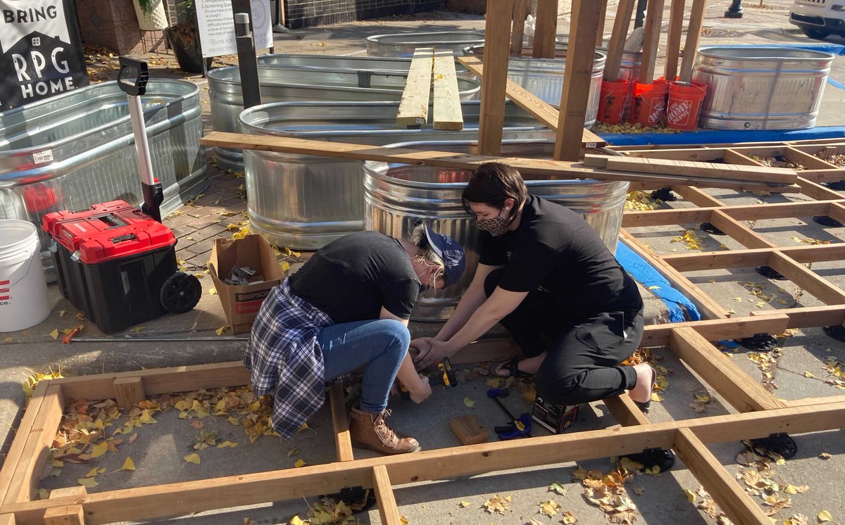RPGLawrence's tweet photo. No one has ever said that Meghan and Betsy, two of our owners, didn't work their butts off for their business. their extended family. #WorkinForTheWeekend #OutdoorDining #KeepingYouSafe #NotBreakingTheBank #IWorkForALiving #GreatDayToBeALawrencian https://t.co/lOUQgruzlZ