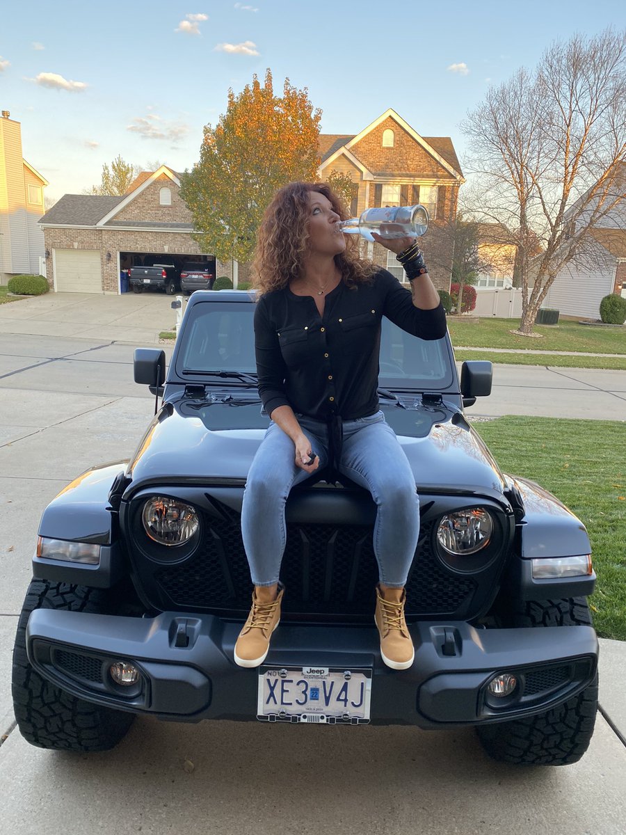 Happy Birthday Baby Girl!  Hard to believe it’s been a year since I drove you home. Pulled out the good stuff to toast to the most fun on wheels!  #jeep #jeepgirl #jeepfamily #teremanatequila #teremanatoast #GoodDay #jeepjlu