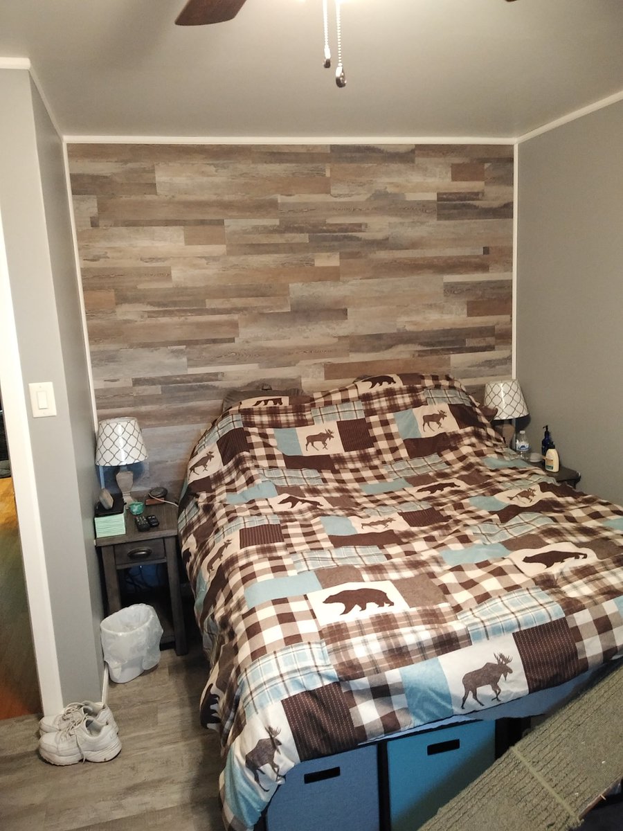 billymeloche's tweet photo. #RoomUpdate It's hard to believe that a few months ago our room was a giant dirt hole. Everything had to be replaced from dirt to shingle. https://t.co/ZaqhAtTfoQ