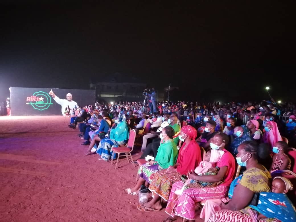 RochLabel's tweet photo. Le Concert bat son plein sur le terrain King de Karpala. 
#Therochlabel
 Vous pouvez nous suivre en direct : https://t.co/20VwisAZ9d
@hkab24 
@rochkaborepf 
@moussaedouard 
@NinaFatym 
@sawadogoFidele6 https://t.co/1M33zkgWtk